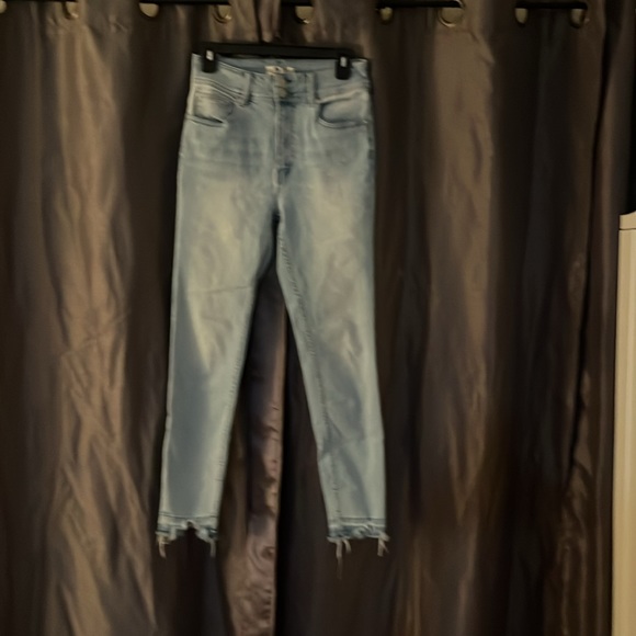 We The Free skinny jeans, frayed legs, size 27 - Picture 3 of 4